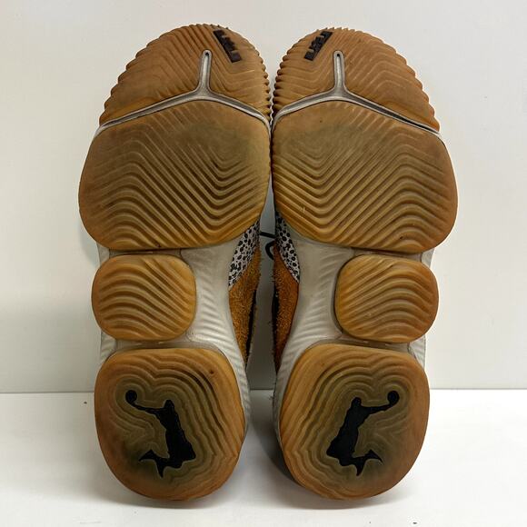 Nike LeBron 16 Low atmos Safari Orange Suede Elephant Print Men's Size 10 - Picture 12 of 12